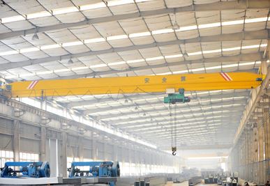 Żuraw elektryczny metalurgiczny