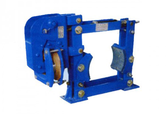 Dźwigniowy elektromagnetyczny hamulec tarczowy